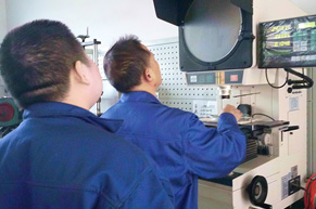 奧特彈簧投影儀設(shè)備